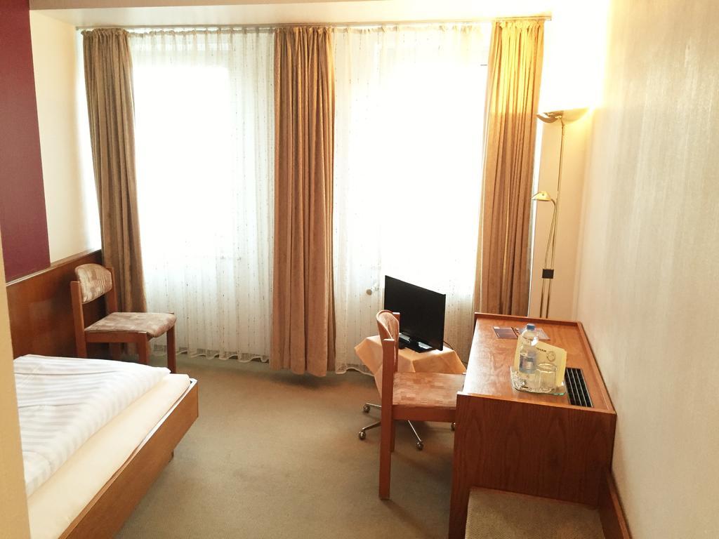 Hotel Ambassador Bonn Rom bilde